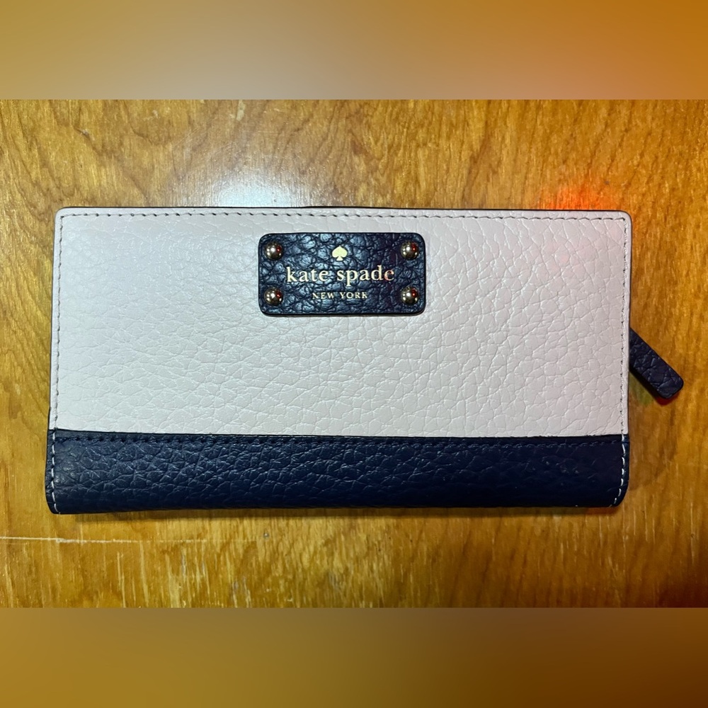 Kate Spade Wallet NWOT